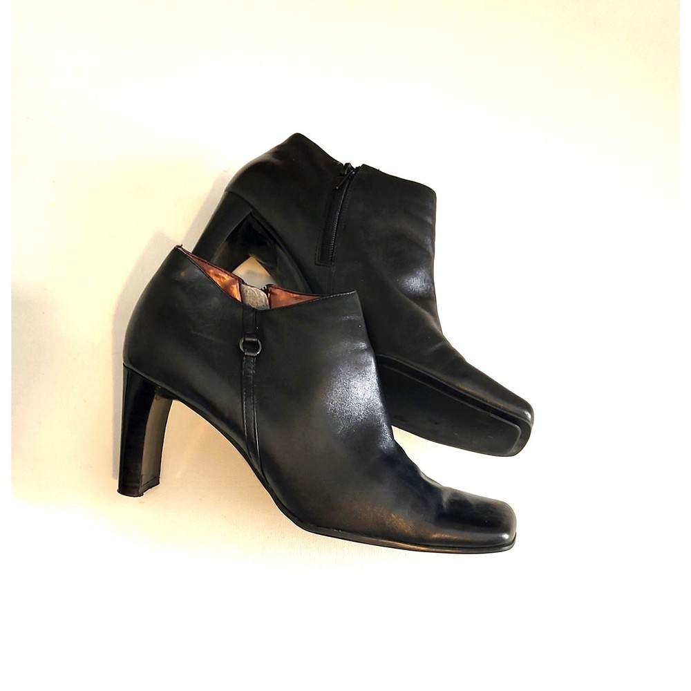 Black Boots - Picture 2 of 11
